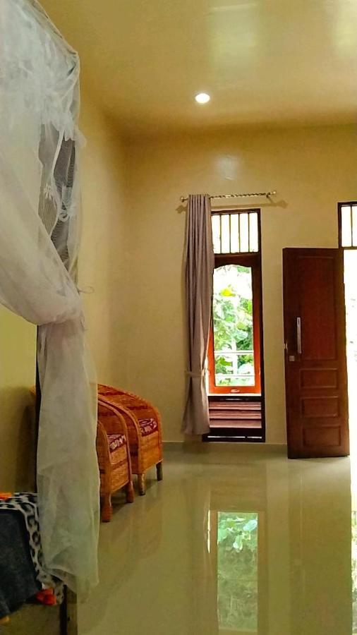 Raja Guest House - Jungle Trekking & Tours Bukit Lawang Sumatra Екстер'єр фото