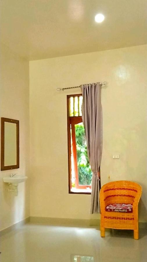 Raja Guest House - Jungle Trekking & Tours Bukit Lawang Sumatra Екстер'єр фото